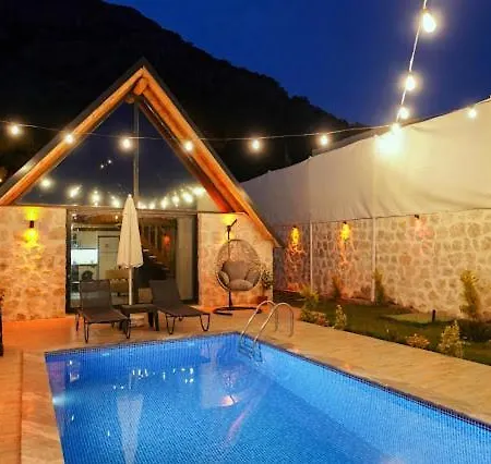 Hotel Villaleylak *
